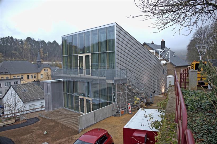 Der Neubau hinter dem Haus