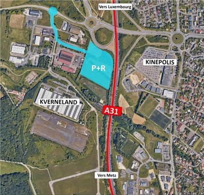 Der Park-and-Ride-Parkplatz liegt an der A31, die nach Luxemburg führt 
