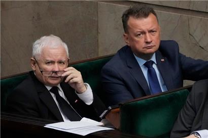 Der PiS-Vorsitzende Jaroslaw Kaczynski (l.) hat Probleme mit seinem „Russland-Gesetz“
