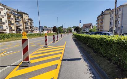 Der Pop-up-Radweg auf dem Boulevard Grande-Duchesse Charlotte beginnt bzw. endet unmittelbar am Benelux-Platz
