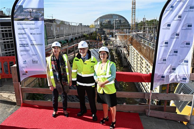 Der Präsident der Europäischen Investitionsbank (EIB), Werner Hoyer, führte die ...