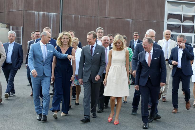 Der Präsident der SEBES, Laurent Deville, Umweltministerin Joëlle Welfring, Groß...