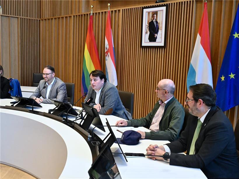 Präsident Ben Fuck präsentiert am Mittwochabend die Tageblatt Flèche du Sud 2026 der Vélo-Union Esch