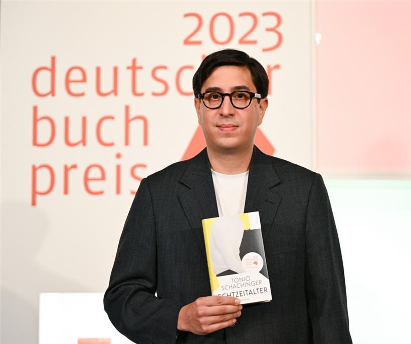 Der Preis für den besten deutschsprachigen Roman des Jahres wird jährlich zum Auftakt der Frankfurter Buchmesse vergeben
