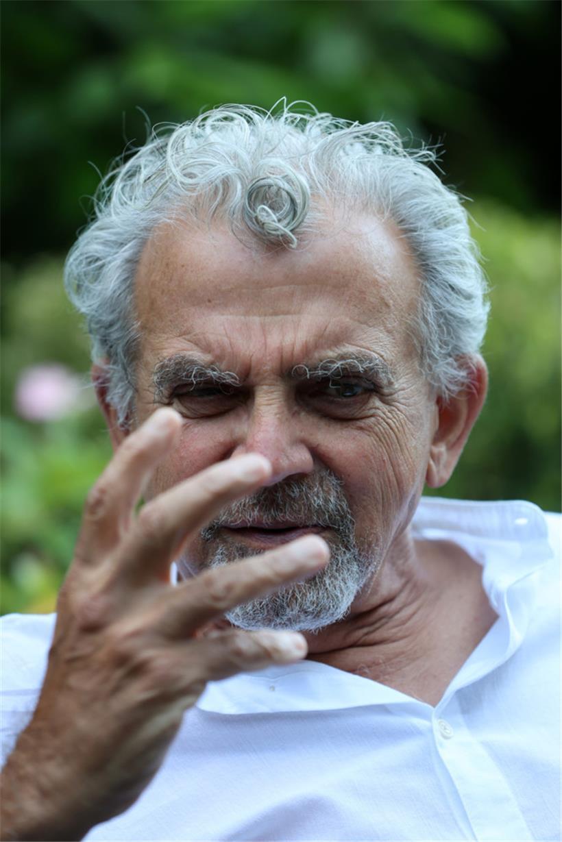 Der Psychologe und Psychotherapeut Fari Khabirpour 
