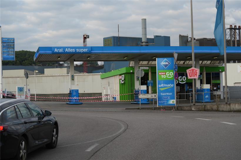Der Raubüberfall passierte am Donnerstag in dieser Völklinger Tankstelle

