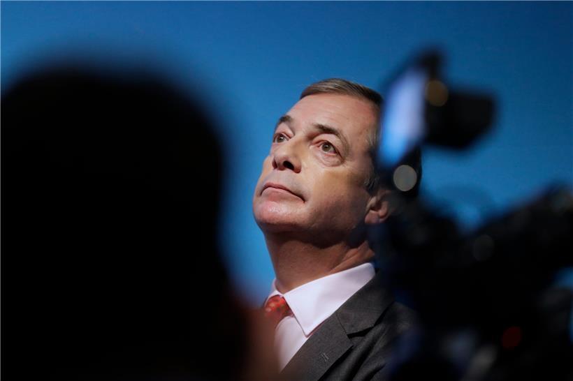 Der Rechtspopulist Nigel Farage hat jetzt seine eigene Fernsehshow beim britischen Abklatsch des US-Senders Fox News
