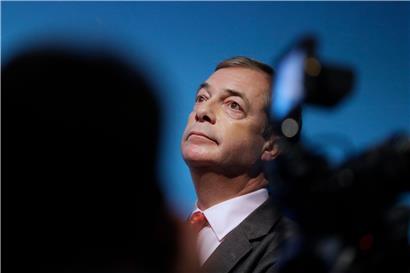Der Rechtspopulist Nigel Farage hat jetzt seine eigene Fernsehshow beim britischen Abklatsch des US-Senders Fox News
