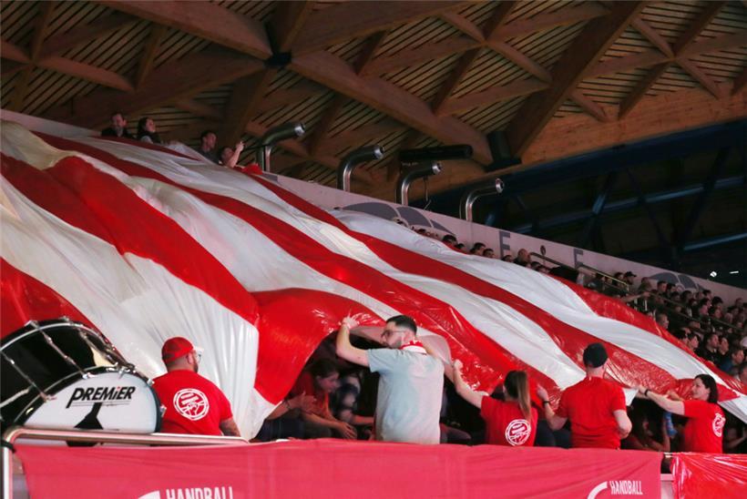 Der Red-Boys-Block vor dem Anpfiff