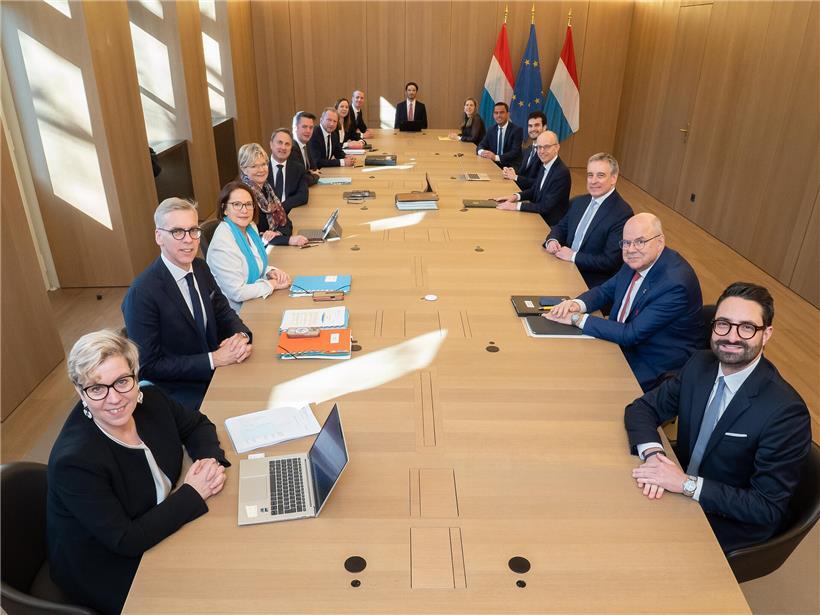 Regierungsrat diskutiert am Freitag über uneinheitliche Meinungen zur Mindestlohnerhöhung in Sitzung