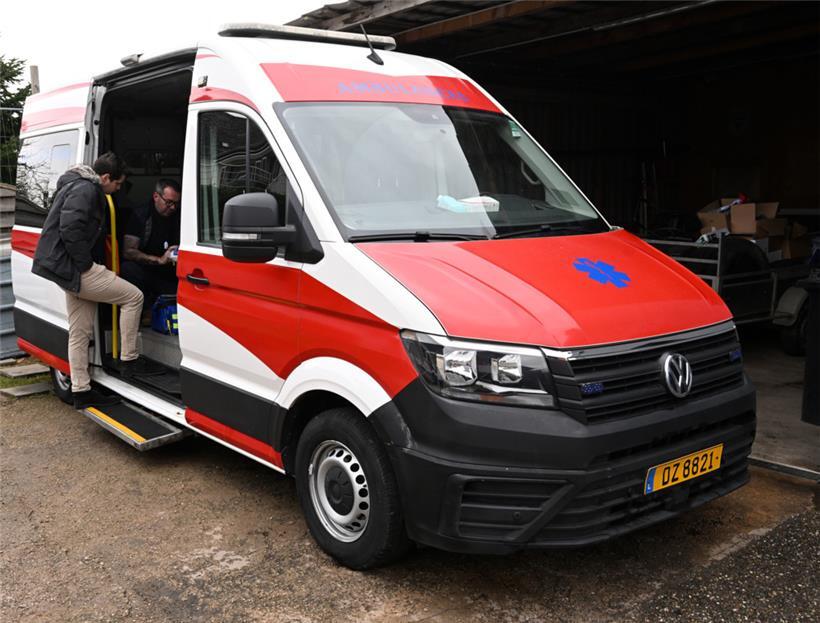 Der Reporter des Tageblatt durfte bei Pascoal einen Blick in die Krankenwagen werfen.
