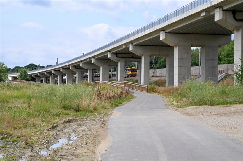 Der „Saut-de-mouton“ kurz vor dem Bahnhof in Bettemburg bringt die alte und neue Strecke zusammen
