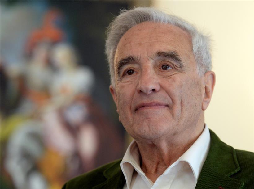 Der Schauspieler Michael Degen steht am Set von „SOKO Leipzig“. Er starb am 9.4.2022 in Hamburg im Alter von 90 Jahren.
