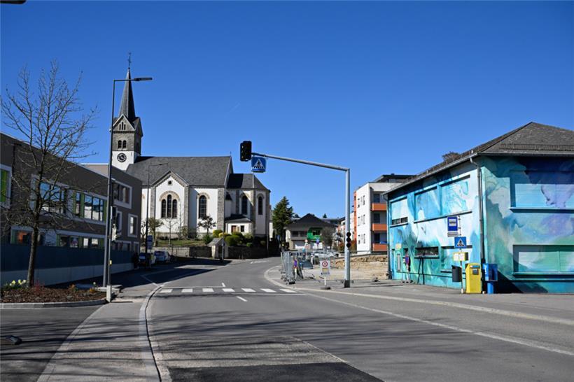 Der „Shared Space“ wird mit Tempo-20-Zone und ohne Bürgersteige organisiert, die...