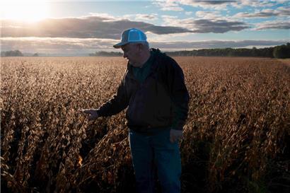 Der Sojabauer Travis Hutchison und seine Familie bewirtschaften 3.400 Hektar Land
