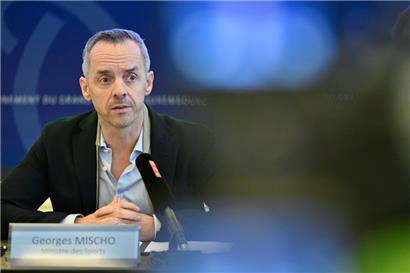 Der Sportminister wird in den kommenden Tagen auf Fragen bezüglich des Frauensports reagieren müssen
