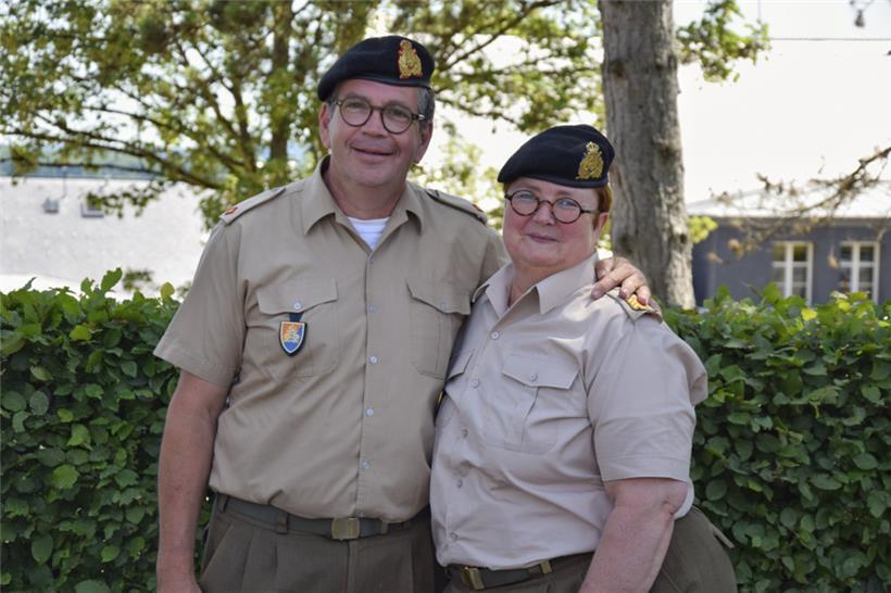 Der Stellvertretende Dirigent Leutnant Jean Thill und Militärmusikerin Monique Bernotte
