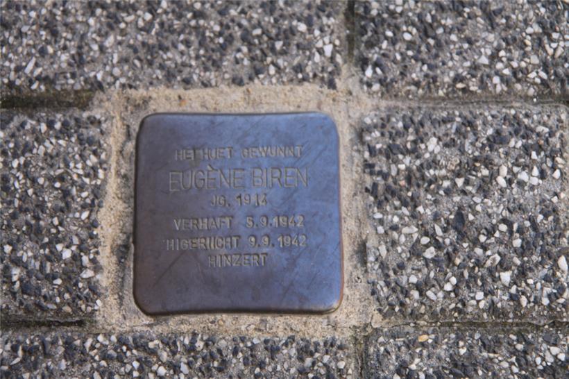 Der Stolperstein von Eugène Biren
