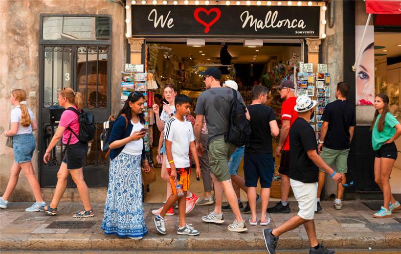 Der Tourismusboom hat nach Meinung der Kritiker zunehmend zerstörerische Folgen
