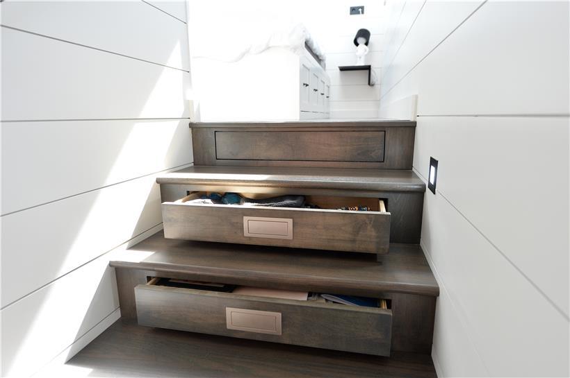 Der Trick beim „Tiny Living“ ist die optimale Nutzung des Stauraums mitunter dur...