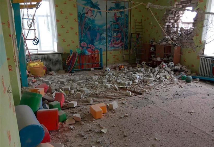 Der Turnunterricht für die Kleinen im Kindergarten „Skaska“ fällt wegen Granatbeschusses einstweilen aus
