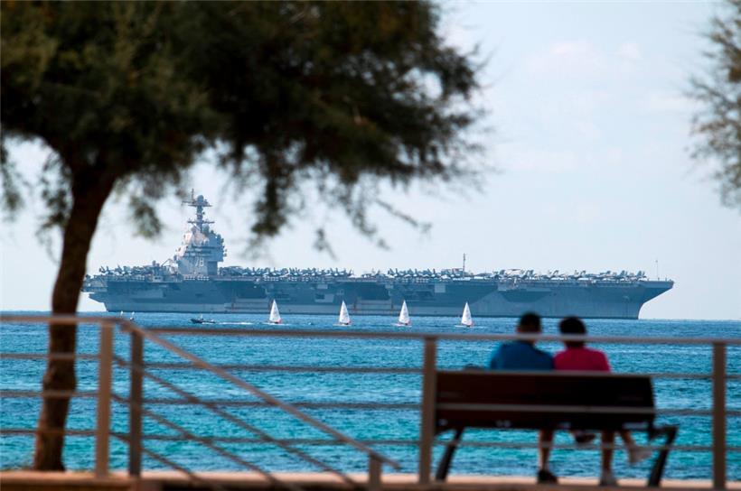 Der US-Flugzeugträger „USS Gerald R. Ford“ ankert Anfang Oktober vor Palma de Mallorca, was jedoch nicht als Einschüchterung zu verstehen ist …
