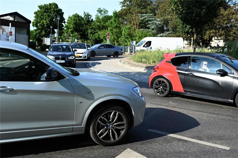 Der Verkehr am Kayler Kreisel sorgt bei manchen für angespannte Nerven
