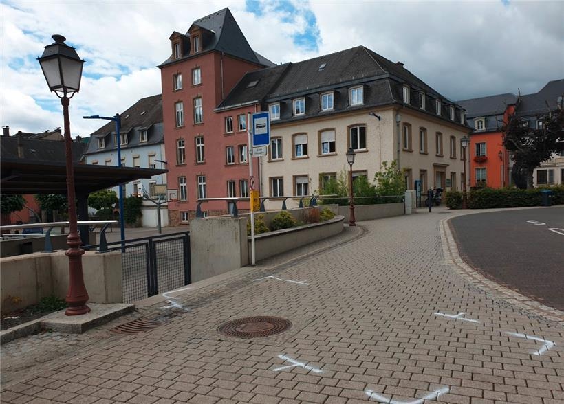 Der Vorfall hat sich im Zentrum Ettelbrücks abgespielt, an der Bushaltestelle auf Höhe der Grundschule
