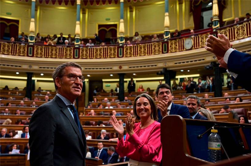 Der Vorsitzende der konservativen Partido Popular – PP, Alberto Núñez Feijóo, scheiterte gestern damit, eine Mehrheit für seine Koalition im spanischen Parlament zu bekommen
