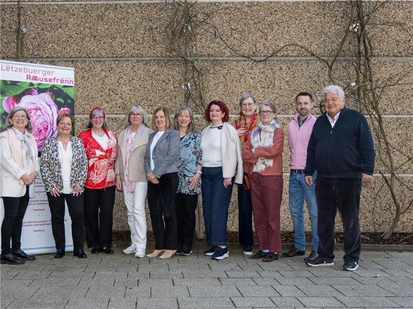 Vorstand der Lëtzebuerger Rousefrënn bei offizieller Sitzung in Luxemburg