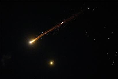 Waffenstillstand im Iran-Krieg gefährdet, Soldaten überwachen unsichere Friedensverhandlungen im Nahost-Konflikt