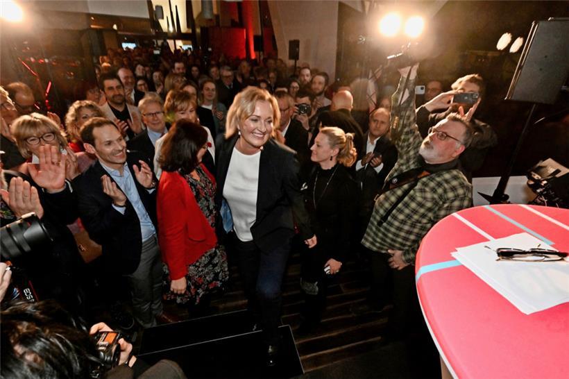 Der Wahlkampf ist eröffnet und mit Paulette Lenert steht die LSAP-Spitzenkandidatin fest
