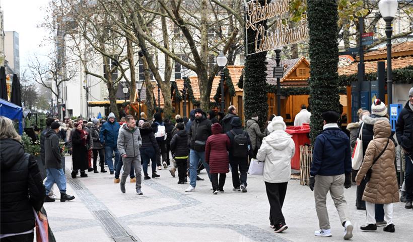 Der Weihnachtsmarkt auf der place d’Armes ist einer von sieben Märkten, die man in den kommenden sechs Wochen in der Hauptstadt besuchen kann

