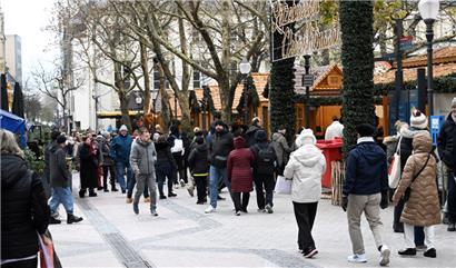 Der Weihnachtsmarkt auf der place d’Armes ist einer von sieben Märkten, die man in den kommenden sechs Wochen in der Hauptstadt besuchen kann
