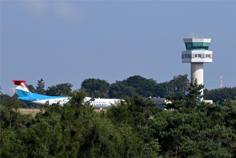 Der aktuelle Kontrollturm des Flughafens Findel hat Sanierungsbedarf
