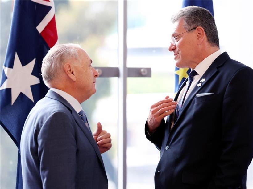 Australischer Handelsminister Don Farrell und EU-Handelskommissar Maros Sefcovic bei bilateralem Treffen 2023