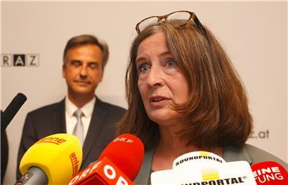 Der bisherige Grazer Bürgermeister Siegfried Nagl (ÖVP) muss der KPÖ-Spitzenkandidatin Elke Kahr in der zweitgrößten Stadt Österreichs Platz machen
