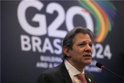 Der brasilianische Wirtschaftsminister Fernando Haddad bei einer Pressekonferenz in Rio de Janeiro
