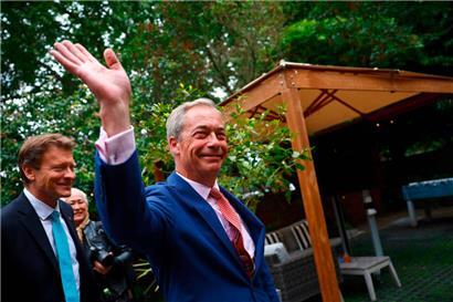 Der britische Chef-Populist Nigel Farage im Wahlkampf: Nachdem er die Torys dazu getrieben hat, den Brexit zu vollziehen, will er die Konservativen nun gänzlich zerstören
