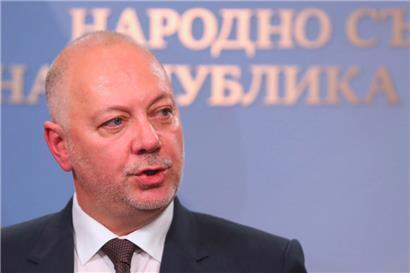 Der bulgarische Regierungschef Rossen Scheljaskow ist einem Misstrauensvotum zuvorgekommen und reichte den Rücktritt seiner Regierung ein
