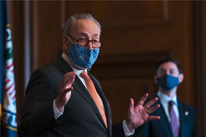 Der demokratische Mehrheitsführer im US-Senat, Chuck Schumer, hat mit den Republikanern eine Abmachung über das Impeachment-Verfahren vereinbart
