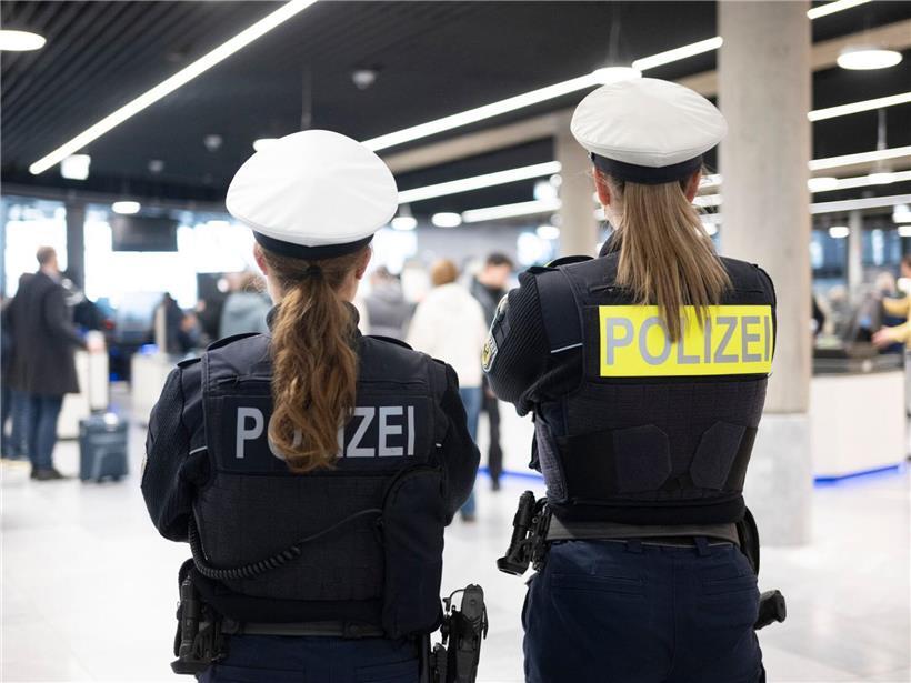 Bundespolizisten im Einsatz in Deutschland, Herausforderungen und Personalmangel laut Bundesinnenminister Dobrindt