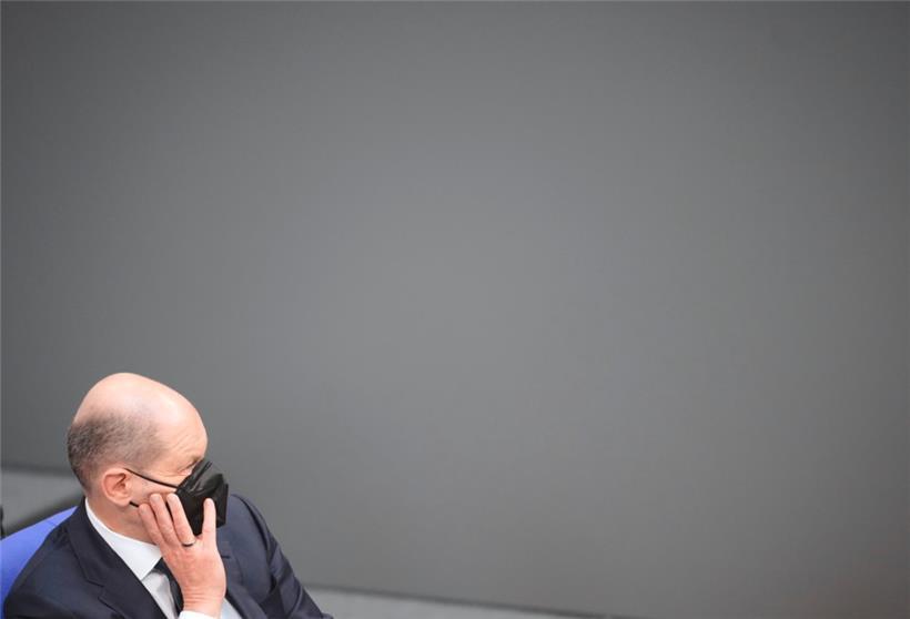 Der deutsche Bundeskanzler Olaf Scholz steht zunehmend wegen seiner Haltung zu Waffenlieferungen in die Ukraine in der Kritik
