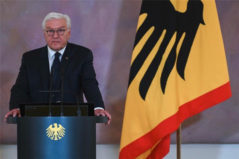 Der deutsche Bundespräsident allein hat die Autorität, den Streit zu schlichten: Frank-Walter Steinmeier im Schloss Bellevue
