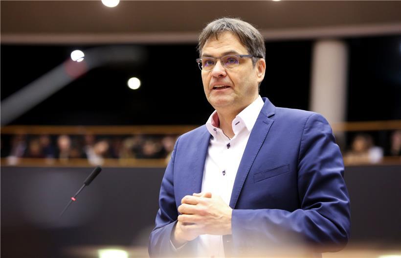 Der deutsche EVP-Europaabgeordnete Peter Liese geht davon aus, dass das EU-Impfziel „deutlich“ vor dem September erreicht wird
