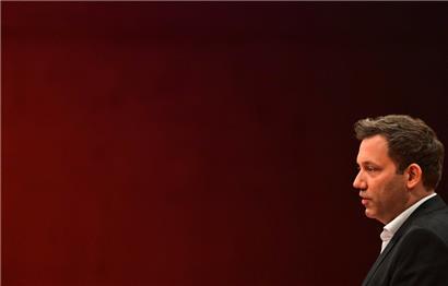 Der deutsche Finanzminister, Vizekanzler und SPD-Chef Lars Klingbeil hat in seinen ersten Wochen in der Regierung viel erreicht und ist doch in seiner Partei nicht unumstritten
