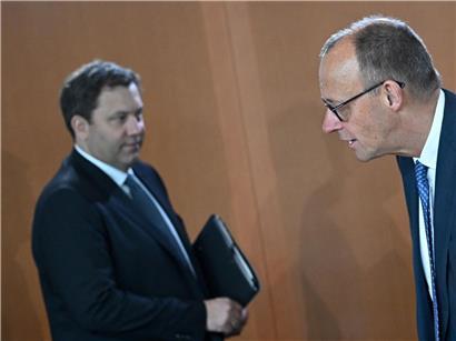 Friedrich Merz und Finanzminister Lars Klingbeil diskutieren politische Strategie zur Zukunft Deutschlands bis Sommer