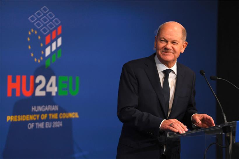 Der deutsche Kanzler Olaf Scholz hat am Rande des EU-Gipfel in Budapest erklärt, unter Bedingungen die Vertrauensfrage früher zu stellen als ursprünglich angekündigt

