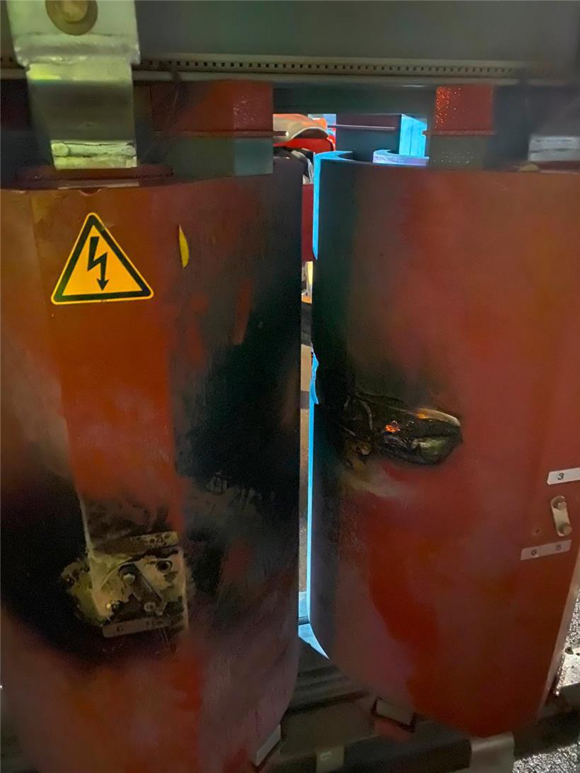 Der durchgeschmorte Transformator