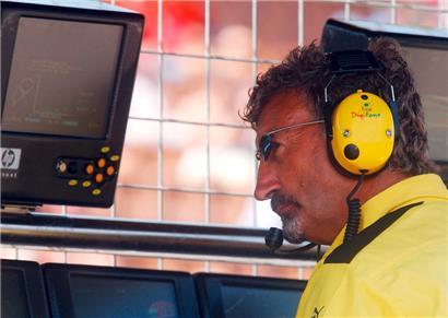 Der ehemalige Formel-1-Teambesitzer Eddie Jordan, der an Krebs erkrankt war, ist im Alter von 76 Jahren verstorben
